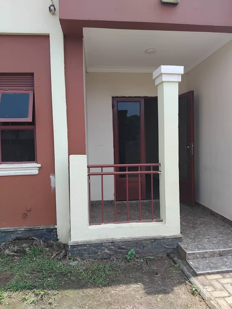 Double room House for rent in Laroo, Gulu City at UGX 350 K per month